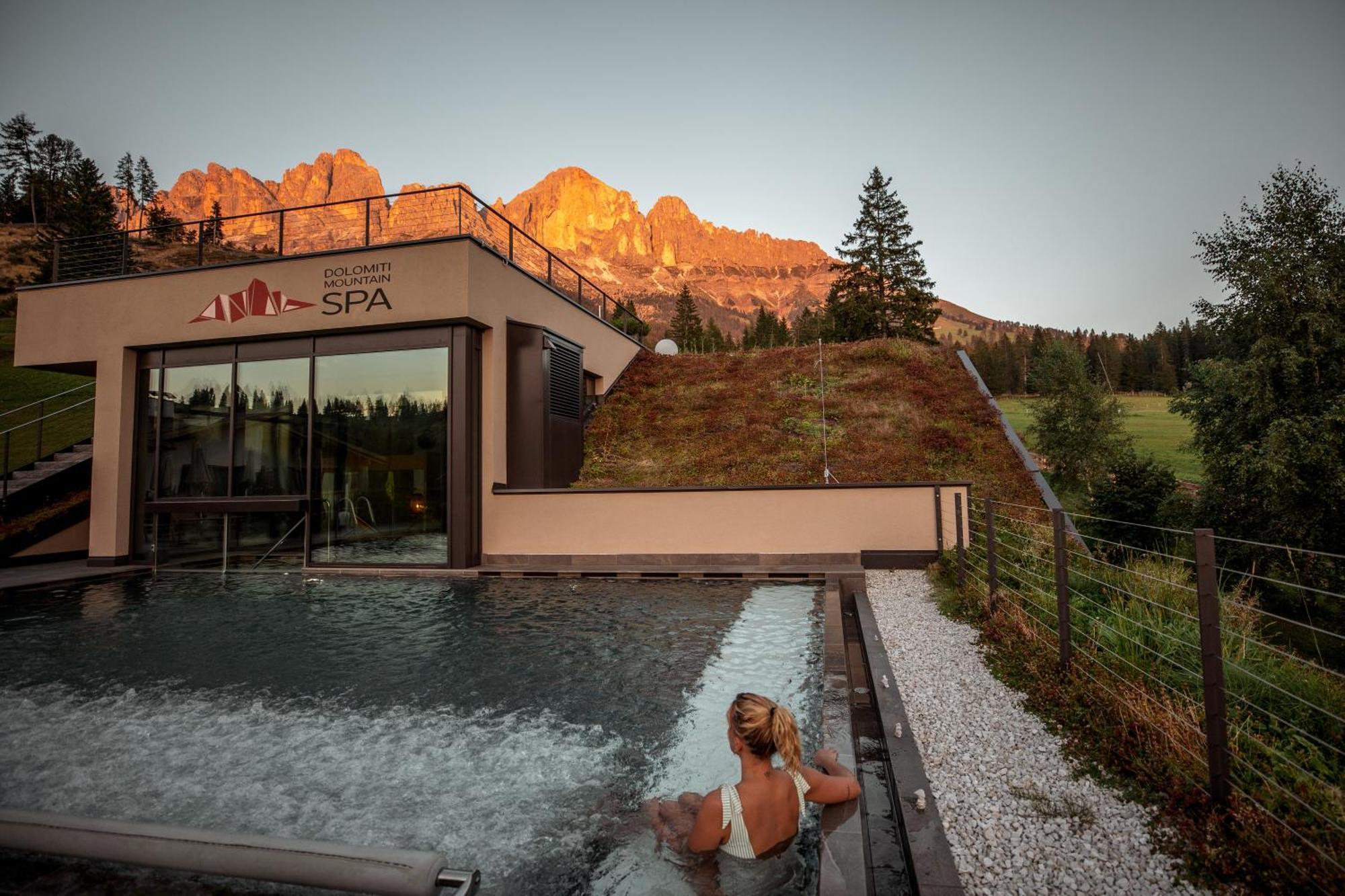 Moseralm Dolomiti Spa Resort Nova Levante Bagian luar foto