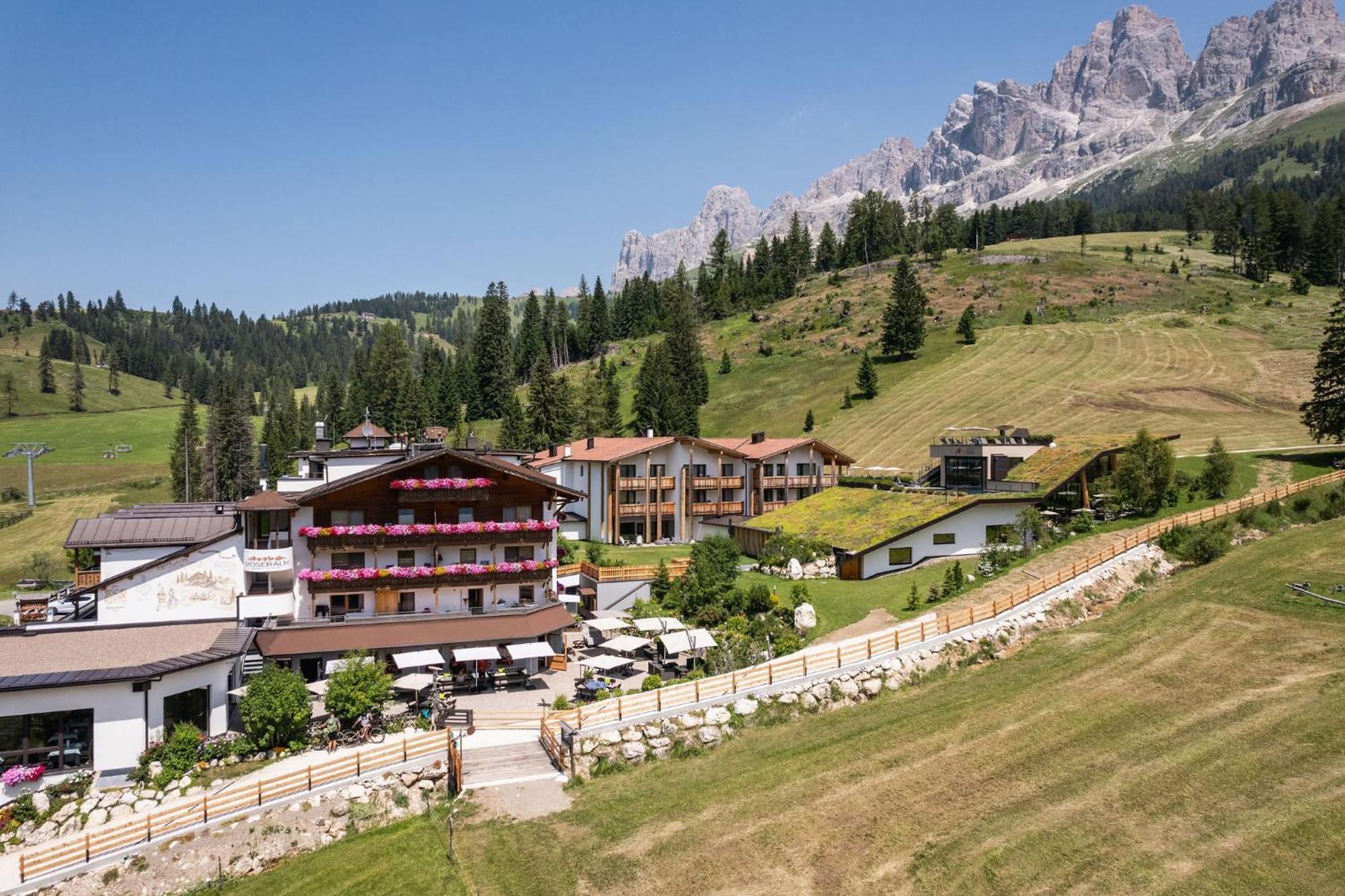Moseralm Dolomiti Spa Resort Nova Levante Bagian luar foto